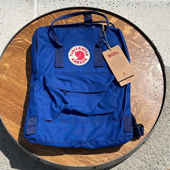 NWT | Classic Kånken backpack | 15 x 10.6 x 5.1” - Picture 8 of 15